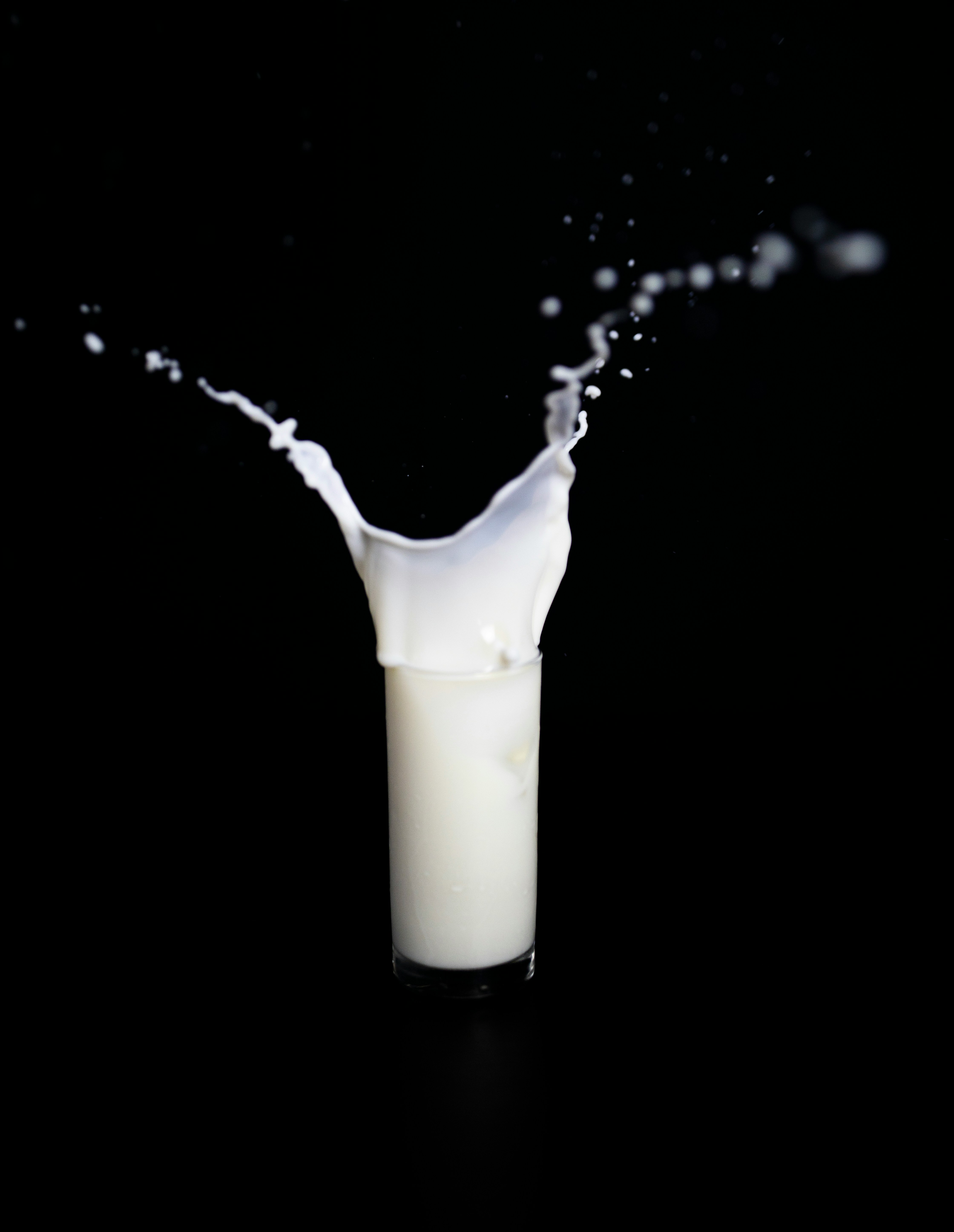 latte bicchiere alto.jpg
